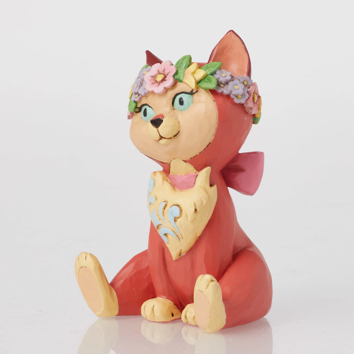 Dinah Mini Figurine